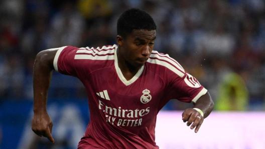 米体：穆帅电话劝恩德里克留队，罗马冬窗再追